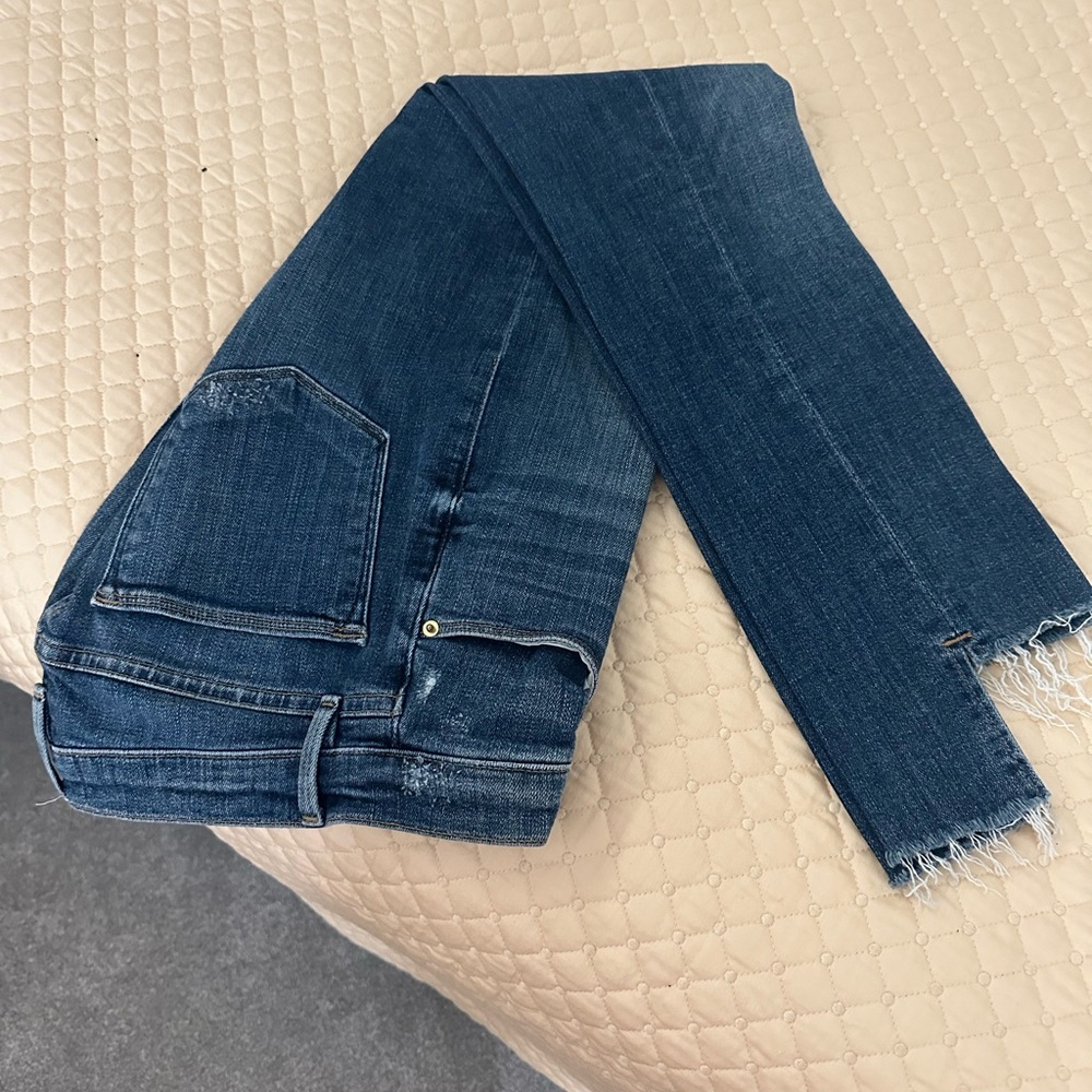 Frame Denim Indigo Cropped Jeans